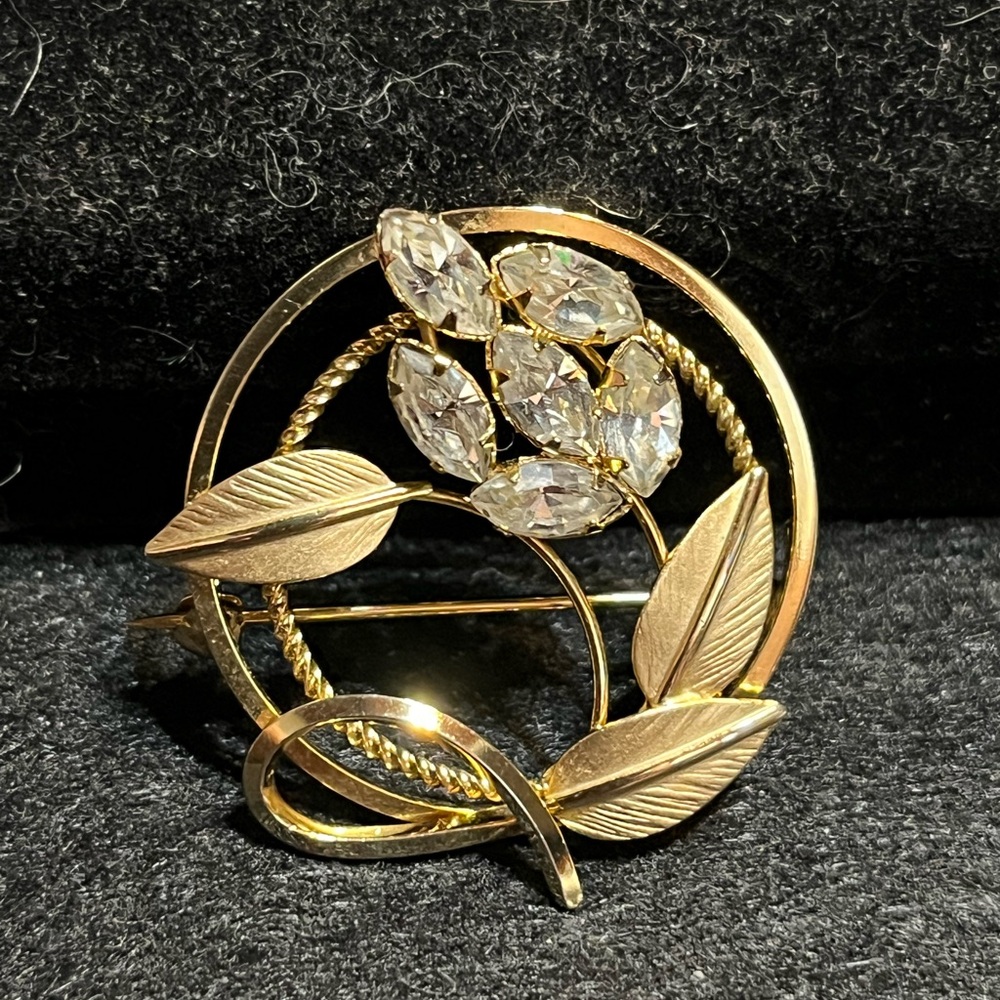 𝅺RARE Vintage Star ART 12k gf signed rhinestone brooch gold tone